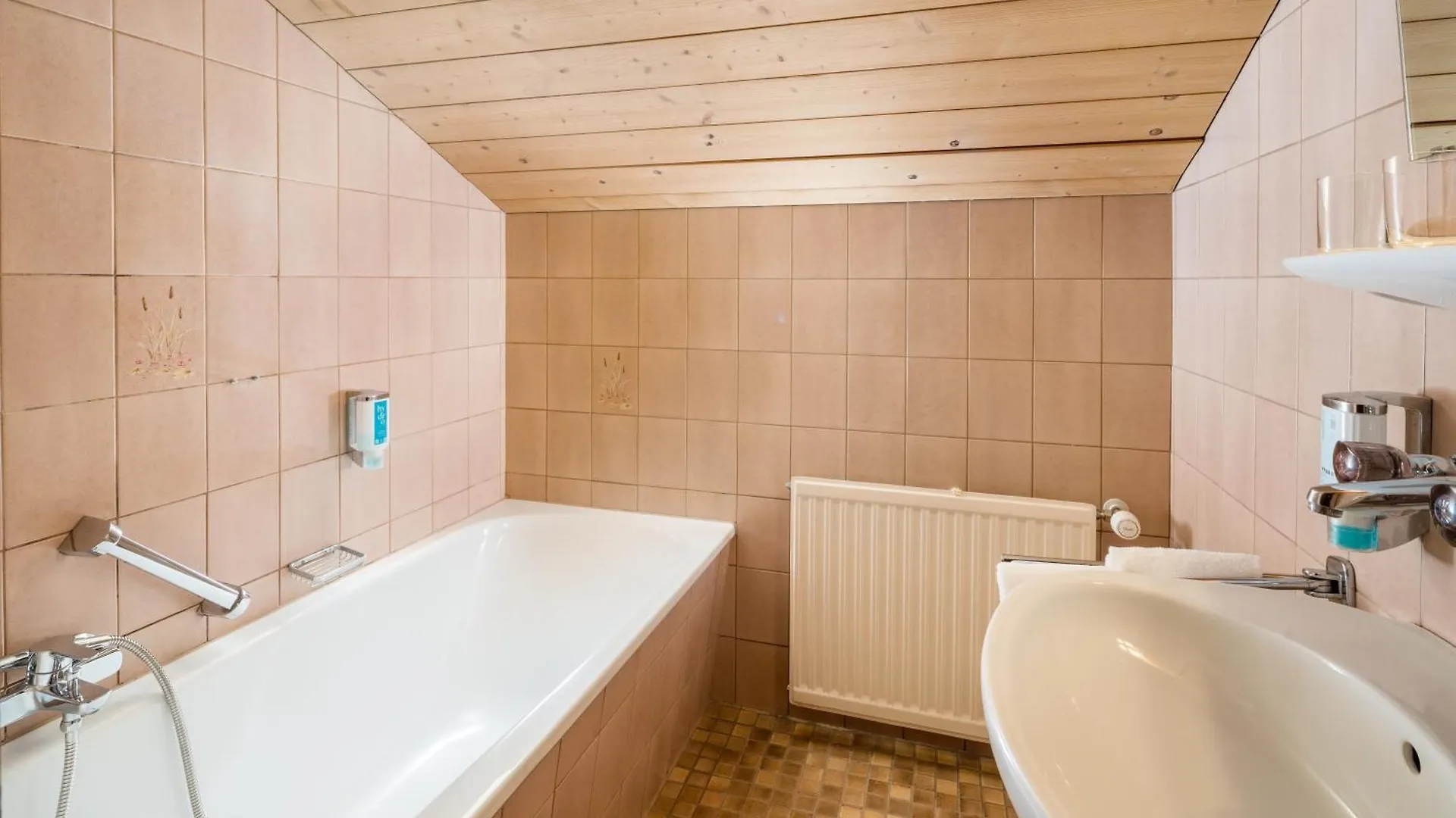 Hotel-Gasthof Huber Ebersberg 3*,